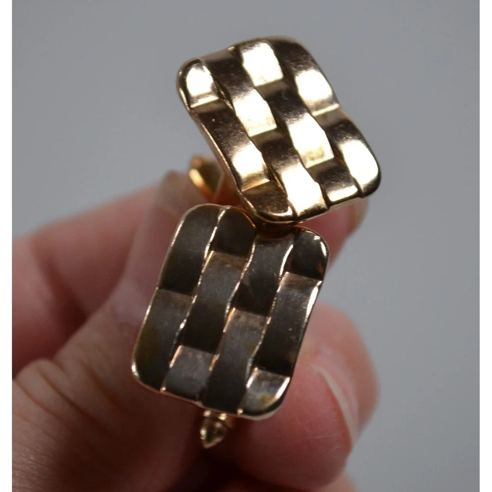 Vintage Men's Gold Toned Cuff Links Woven Pattern .75